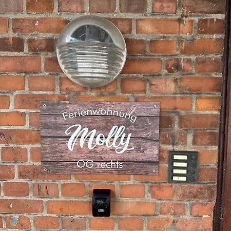 Molly *